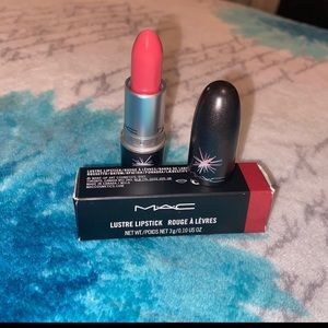 MAC Cosmetics Lustre Lipstick